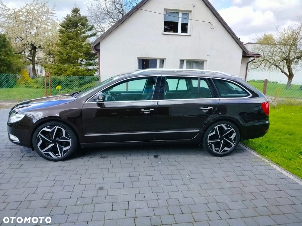 Skoda Superb 1.6 TDI GreenLine - 13