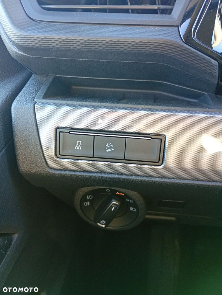 Volkswagen Multivan - 32