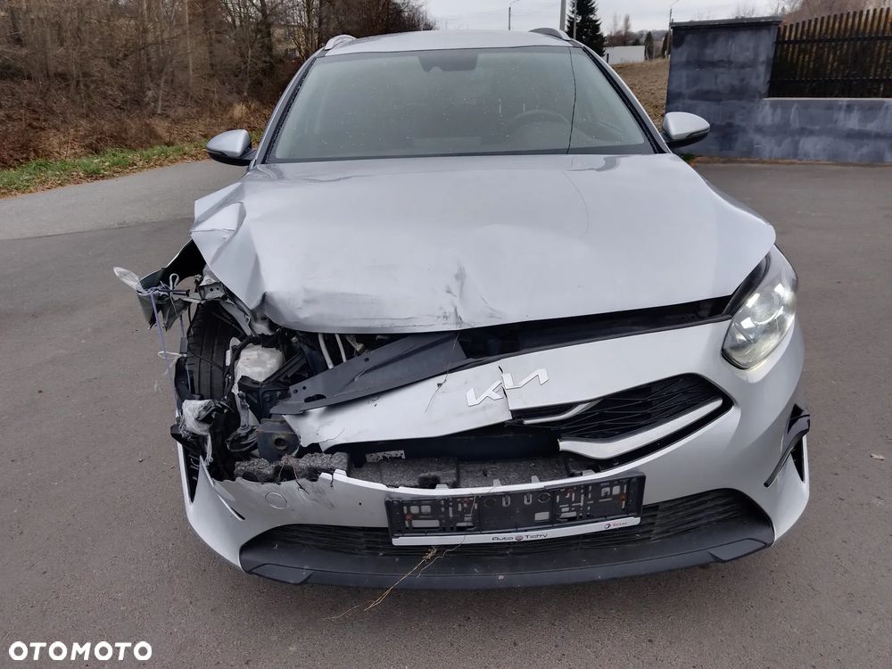 Kia Ceed 1.5 T-GDI MHEV L - 8