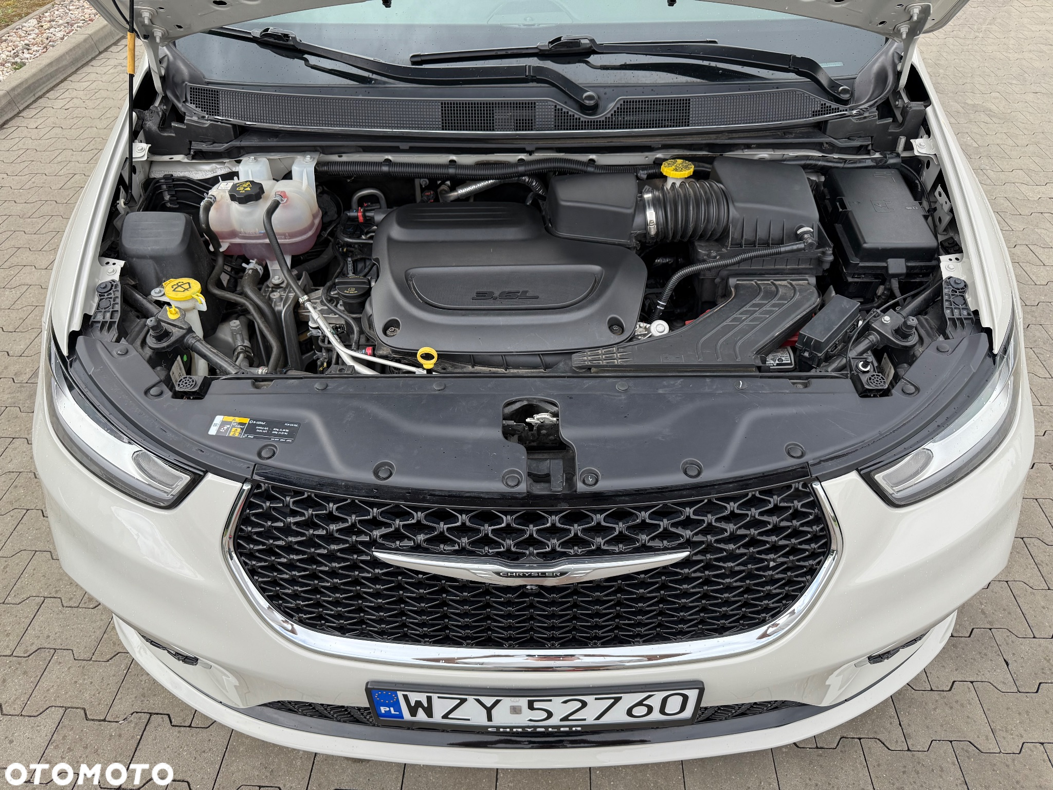 Chrysler Pacifica - 27