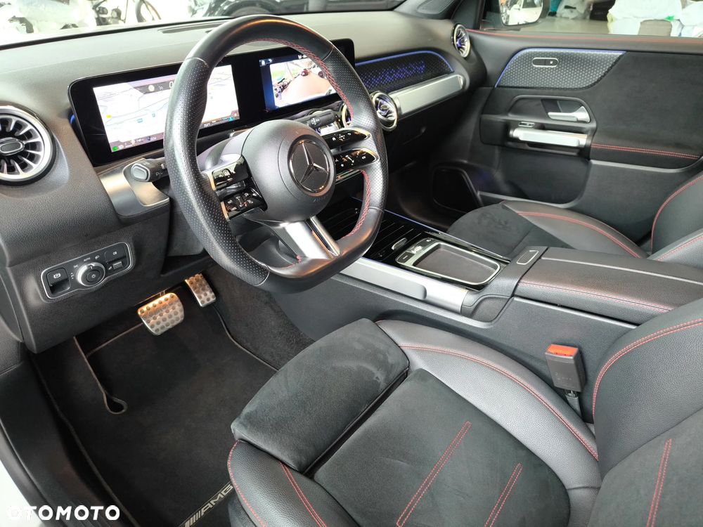 Mercedes-Benz GLB 200 AMG Line 7G-DCT - 10