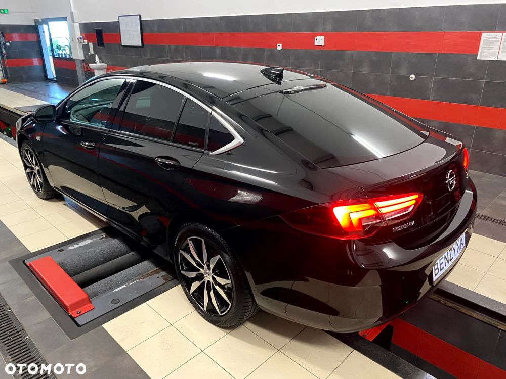 Opel Insignia 1.5 T Innovation S&S - 12