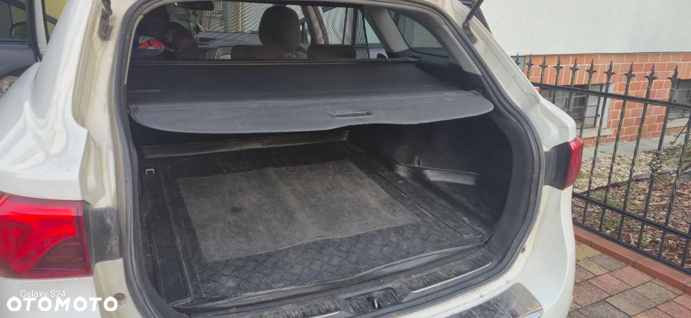 Toyota Avensis 1.8 Multidrive Business Edition - 10
