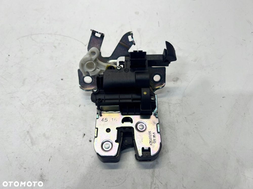 ZAMEK KLAPY TYŁ AUDI A4 B9 A5 8W0827503 - 1