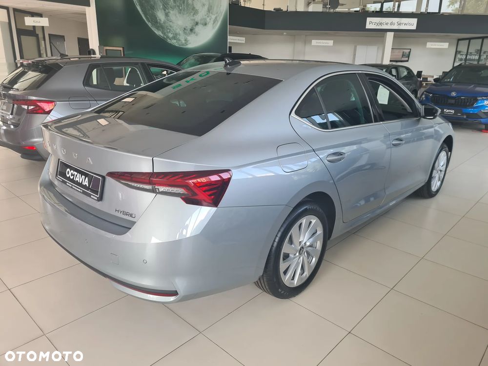 Skoda Octavia 1.5 TSI mHEV Drive Selection DSG - 4