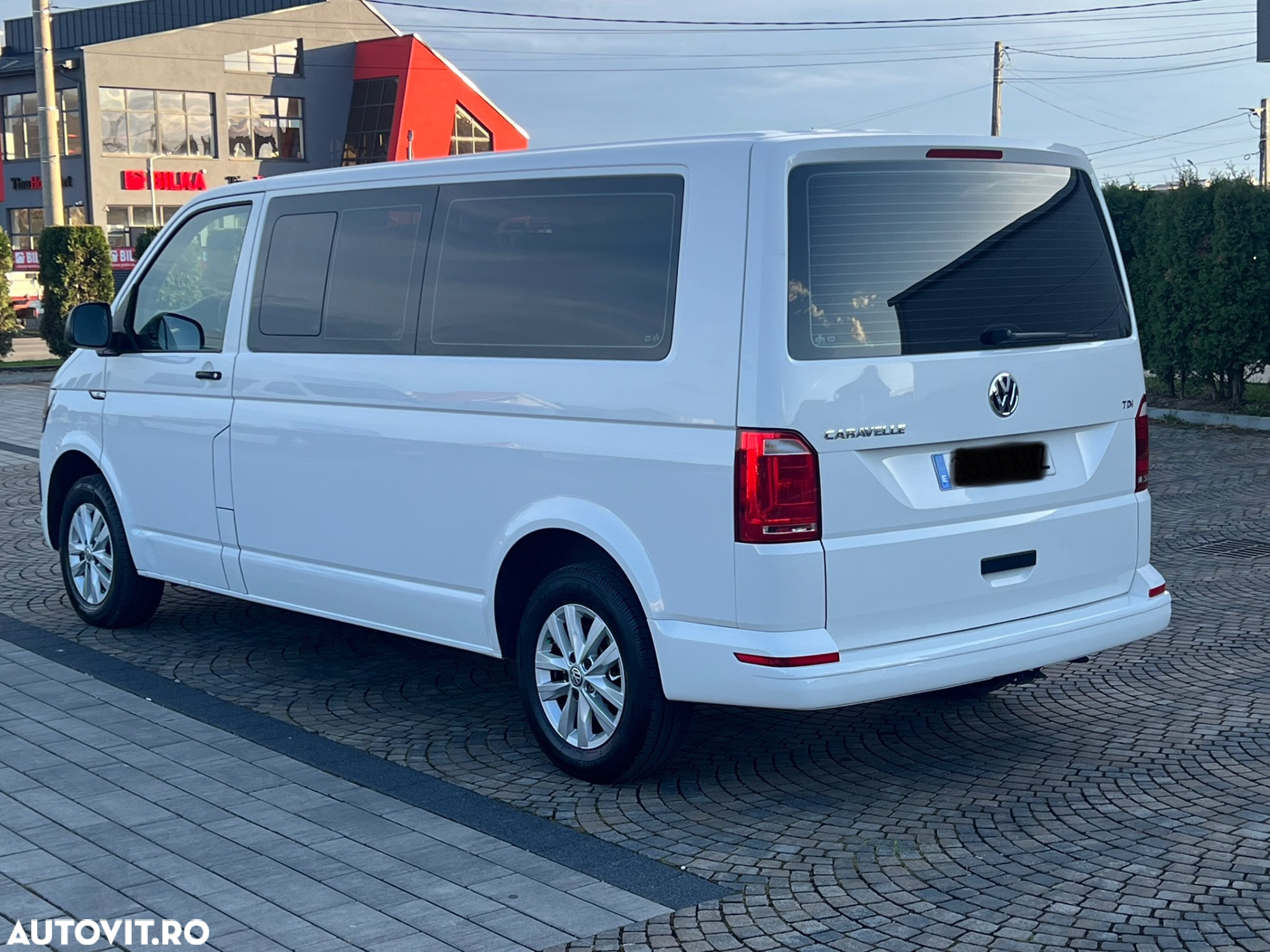 Volkswagen Caravelle - 5