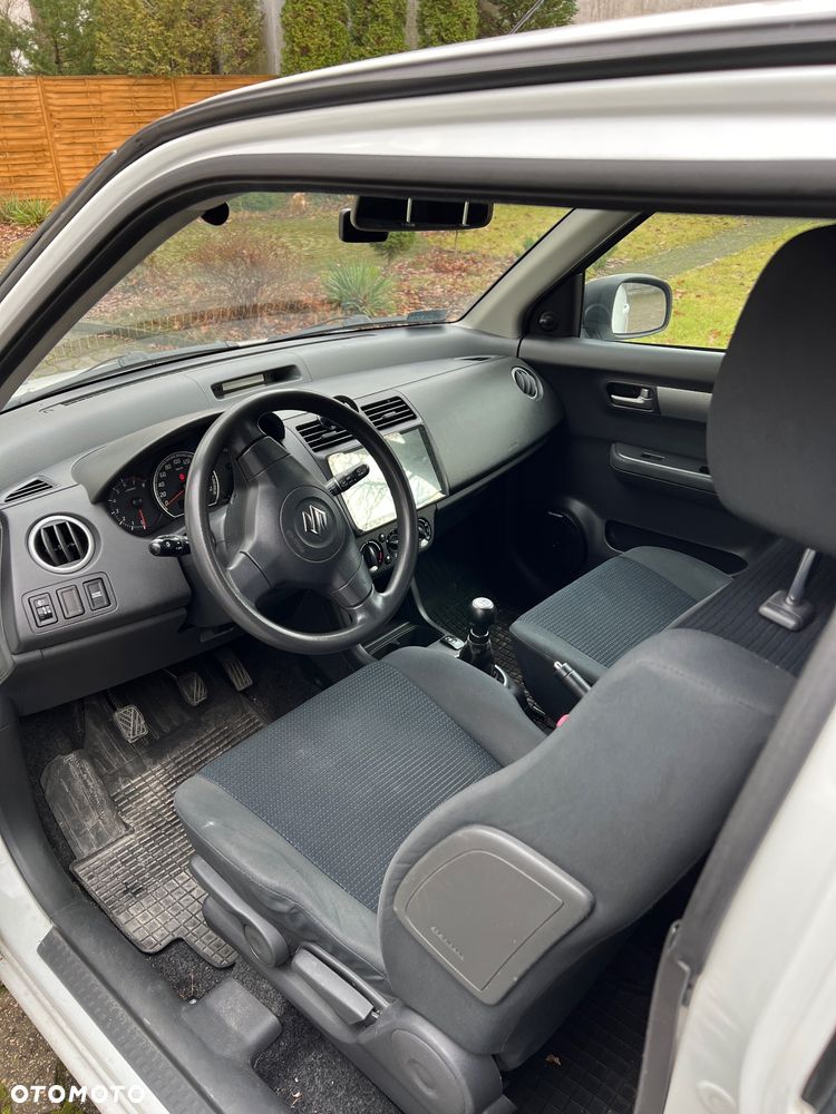 Suzuki Swift 1.3 Club - 20