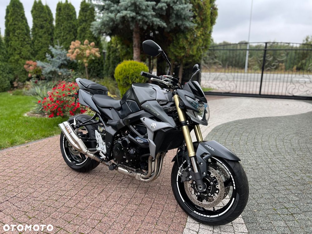 Suzuki GSR