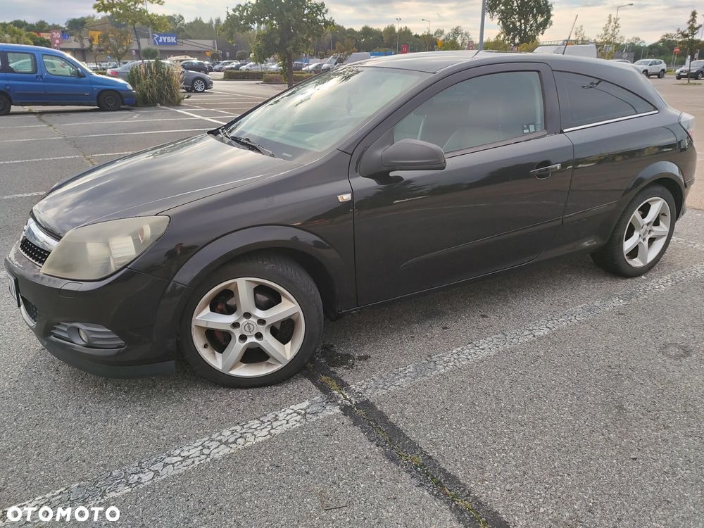 Opel Astra III GTC 1.6 Cosmo - 7