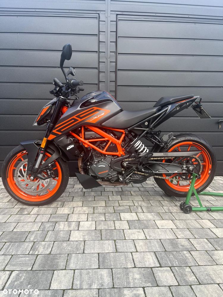 KTM Duke 125 - 23