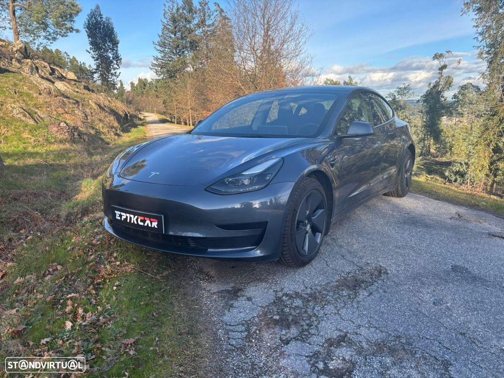 Tesla Model 3 Standard Range Plus RWD - 3