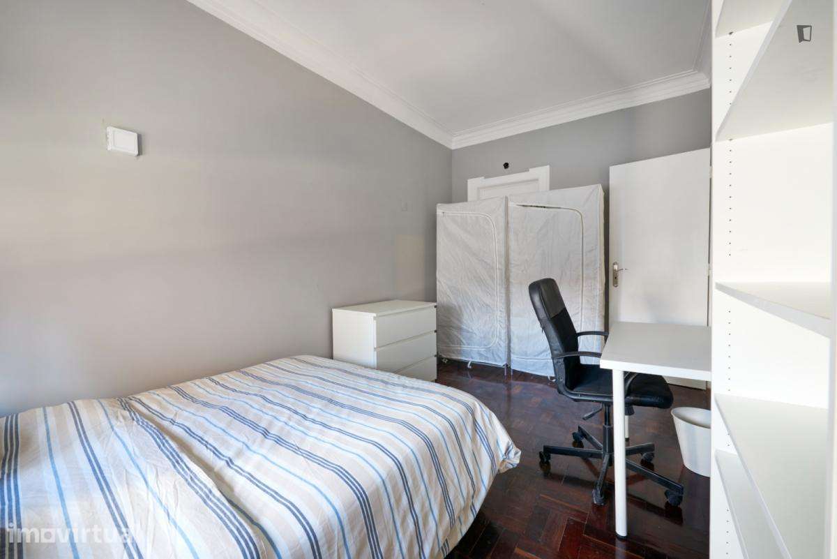 Quarto - localizado em Entrecampos Lisbon - Grande imagem: 3/12