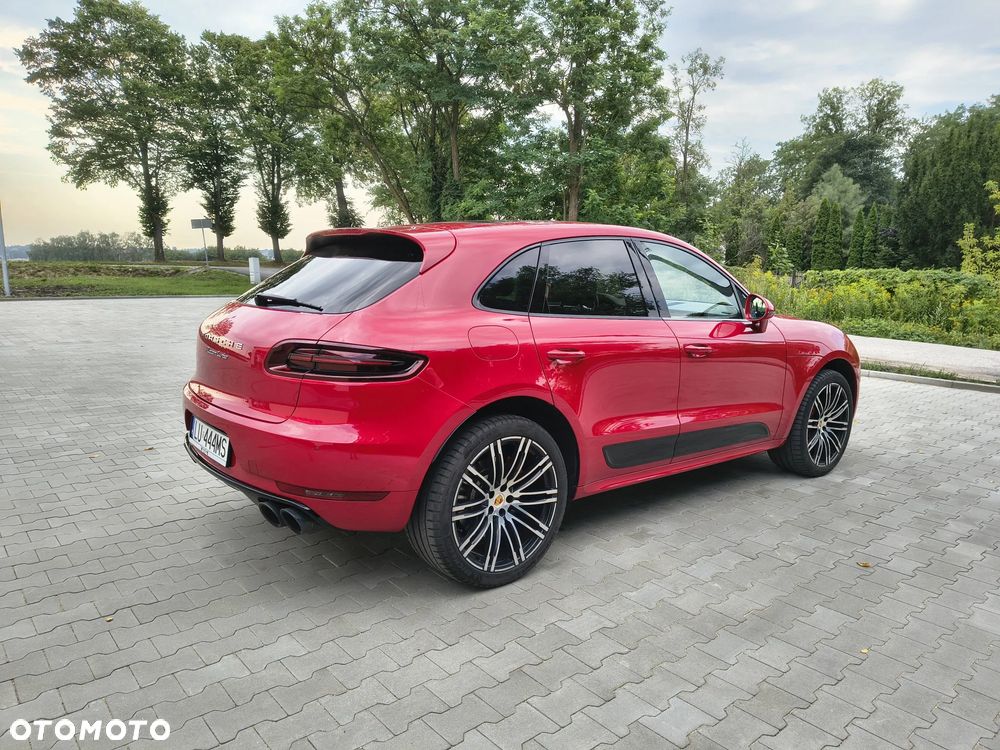 Porsche Macan Turbo - 3