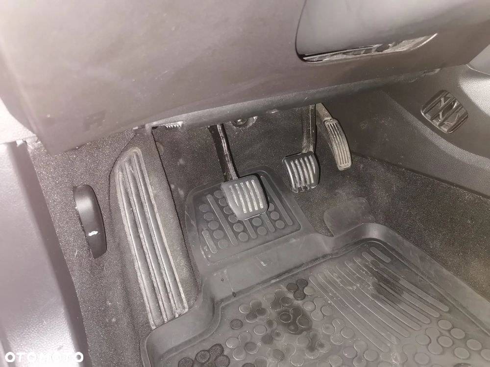 Ford Mondeo 2.0 TDCi Titanium - 27