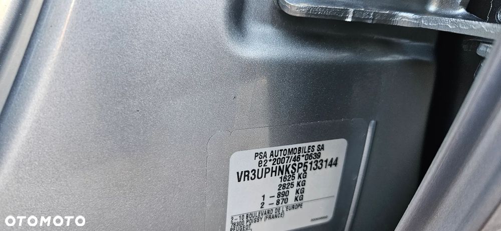 Peugeot 208 PureTech 100 EAT8 Active Pack - 17