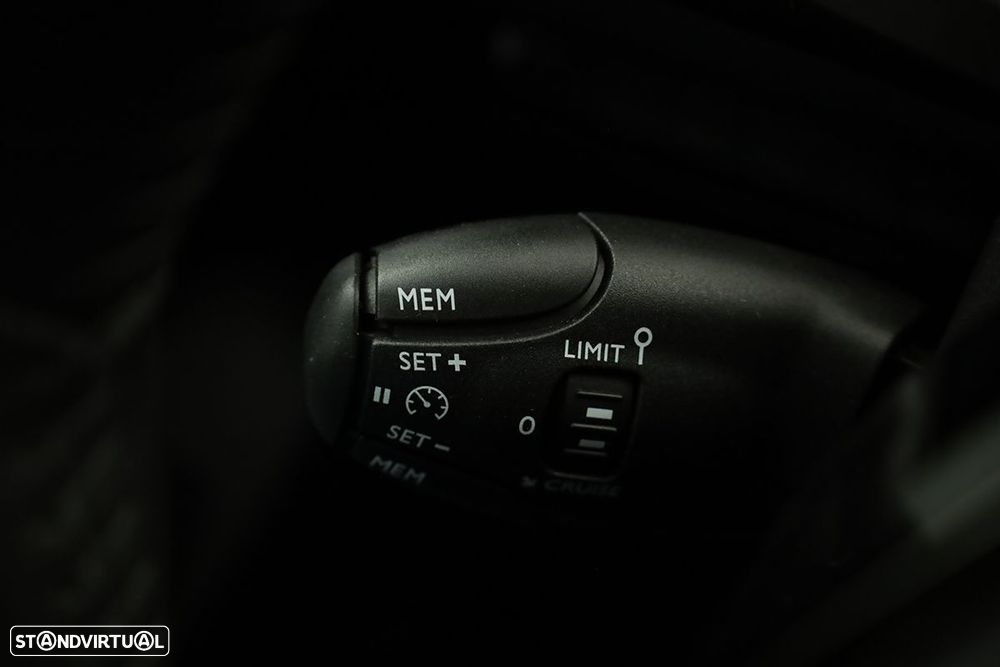 Peugeot e-208 50 kWh Style - 18