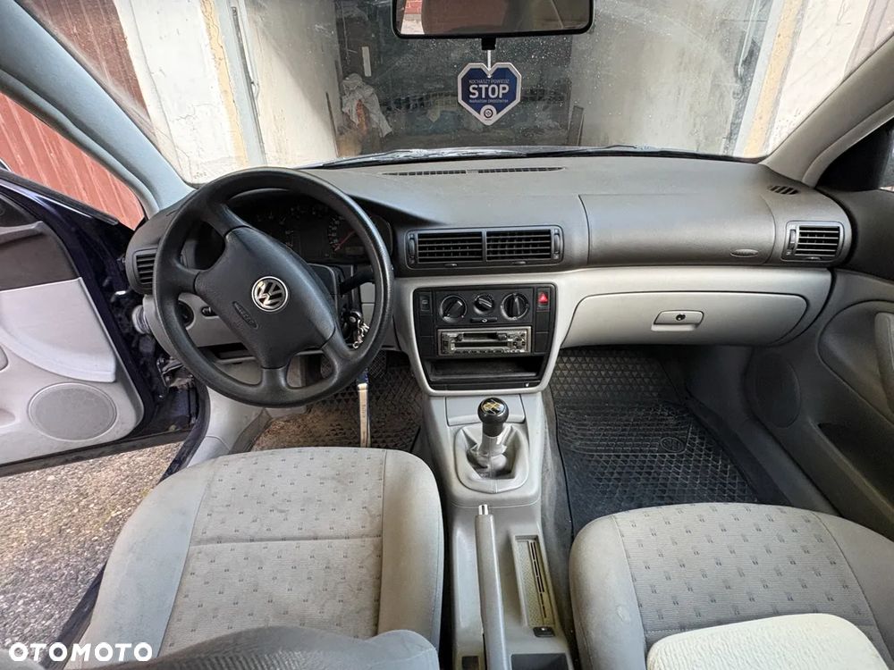 Volkswagen Passat - 13