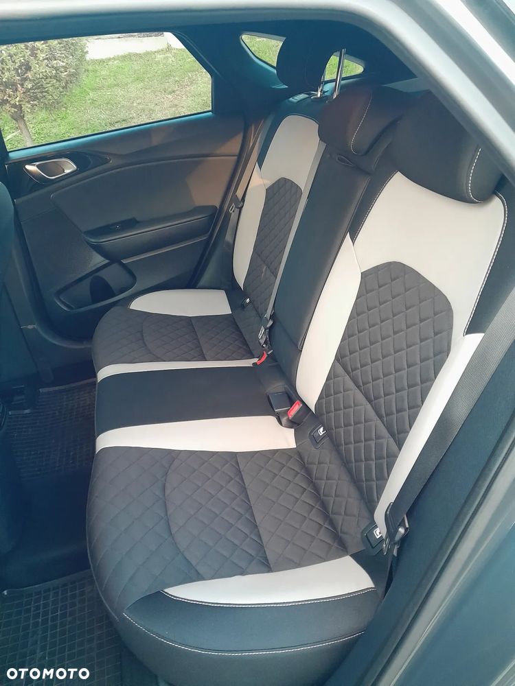 Kia ProCeed 1.4 T-GDI OPF GT LINE - 24