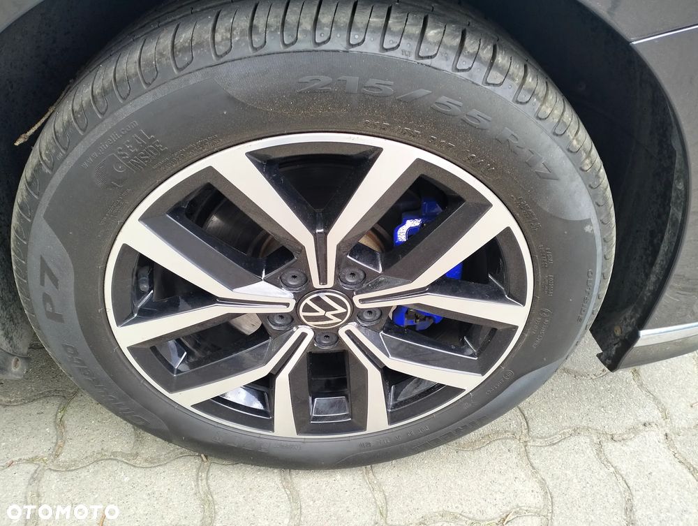 Volkswagen Passat - 22