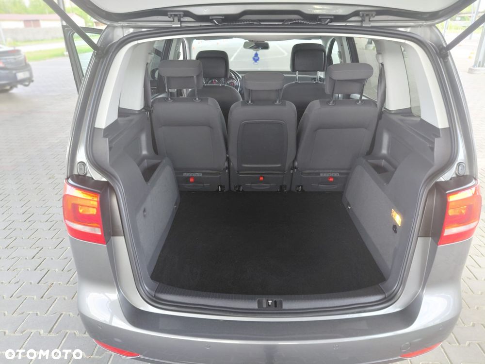 Volkswagen Touran 2.0 TDI DPF BlueMotion Technology Life - 24