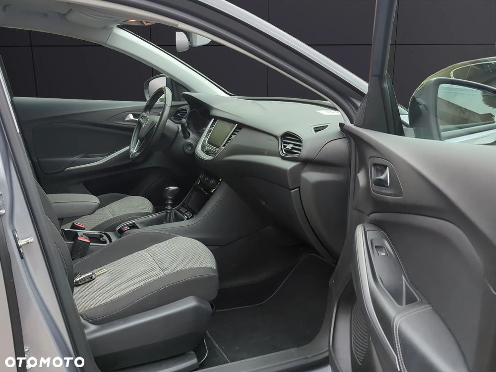 Opel Grandland X 1.2 T GPF Innovation S&S - 17