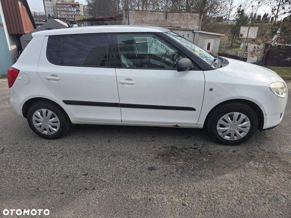 Skoda Fabia 1.2 HTP SPECIAL - 3