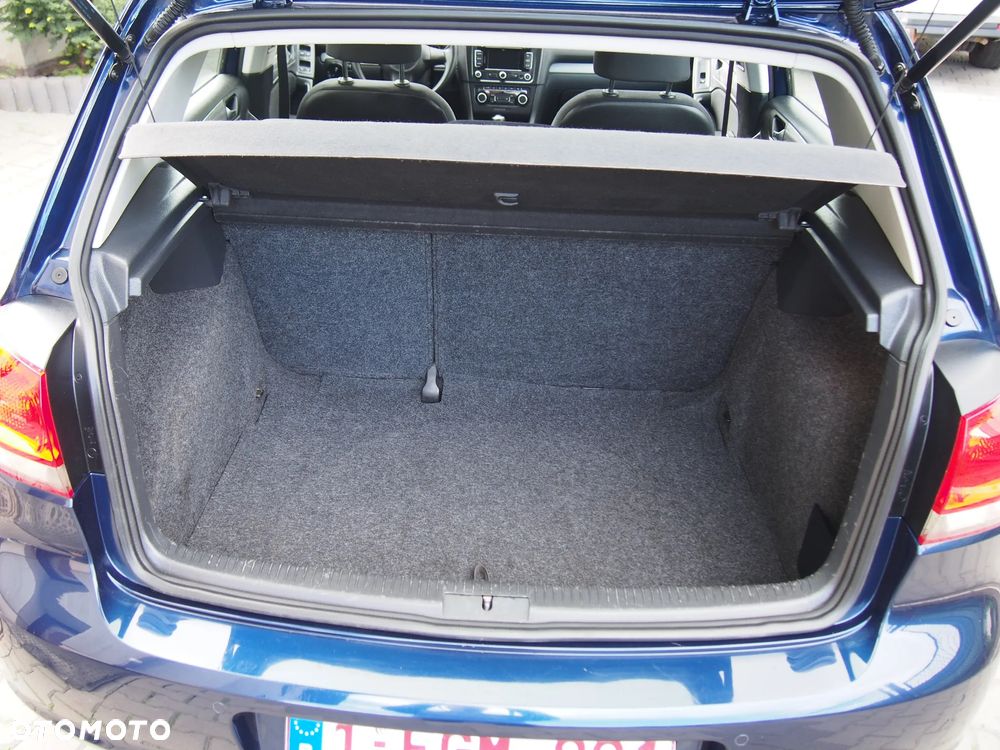 Volkswagen Golf 1.6 TDI DPF Trendline - 11