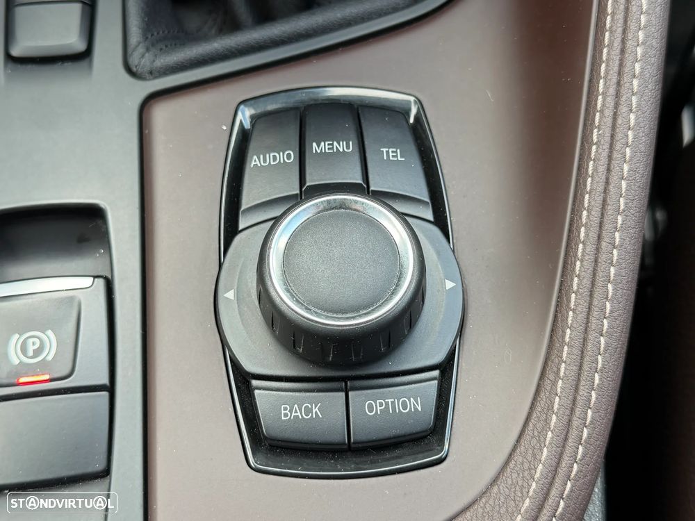 BMW X1 18 d sDrive xLine - 13