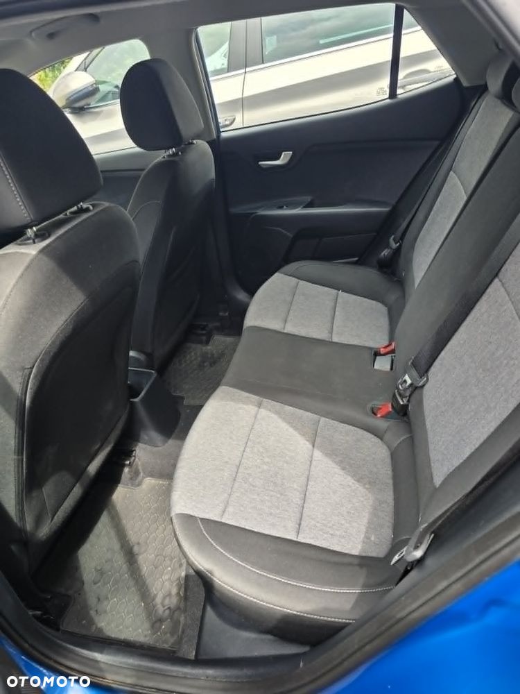 Kia Stonic 1.2 M - 11