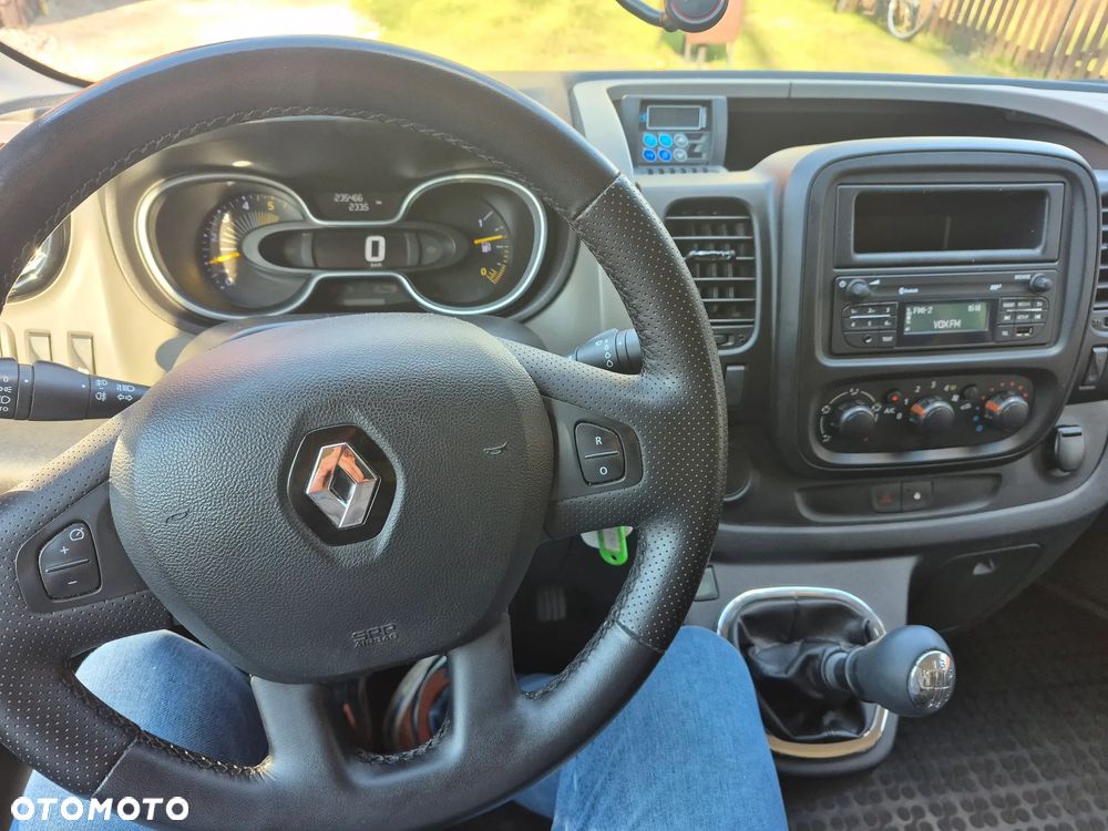 Renault Trafic - 12