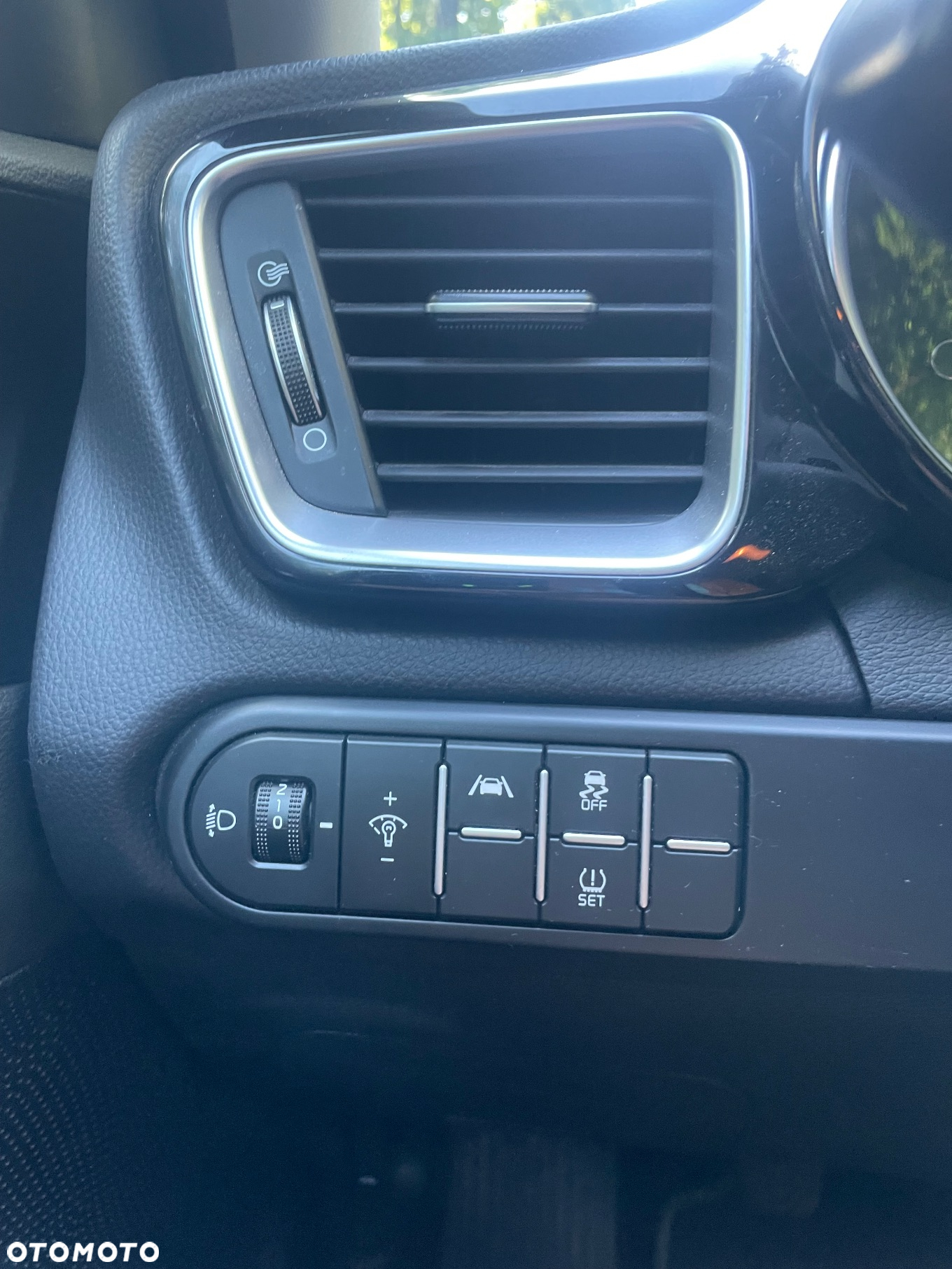 Kia Ceed - 9