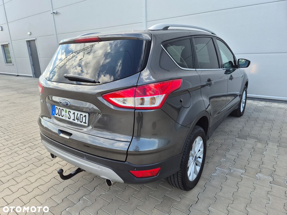 Ford Kuga - 10