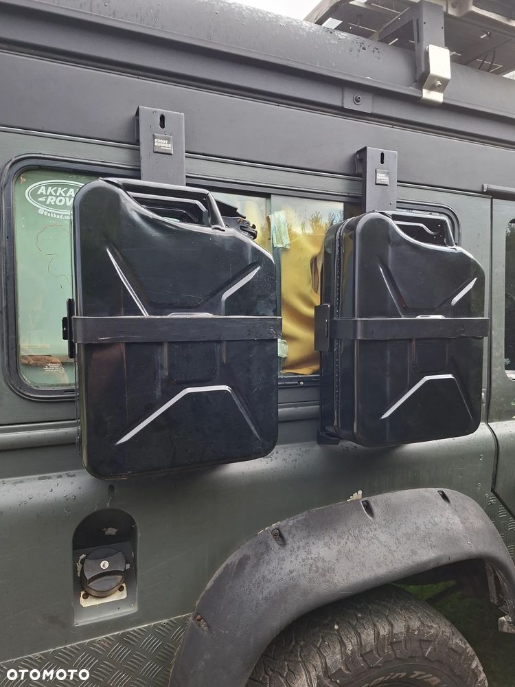 Land Rover Defender - 15