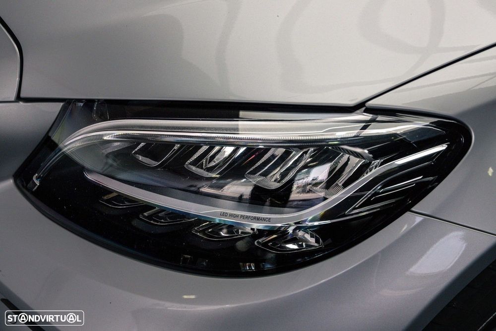 Mercedes-Benz C 300 e AMG Line - 18