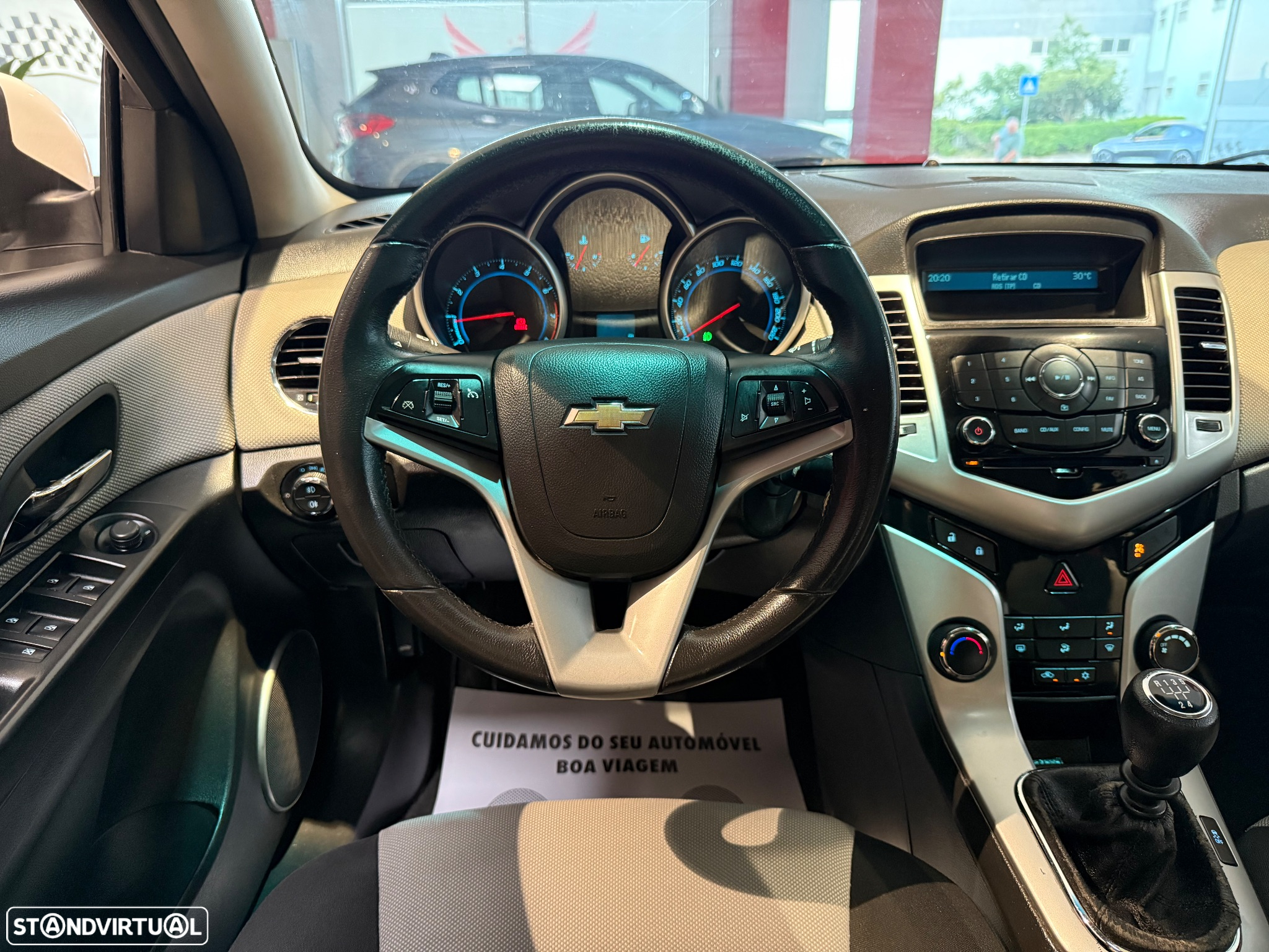 Chevrolet Cruze 1.6 LT - 10
