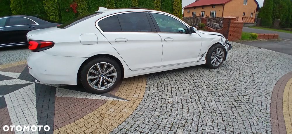 BMW Seria 5 530i Sport Line - 9