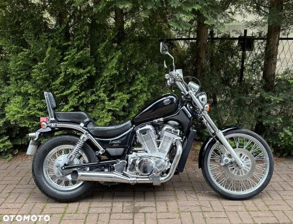 Suzuki Intruder - 2