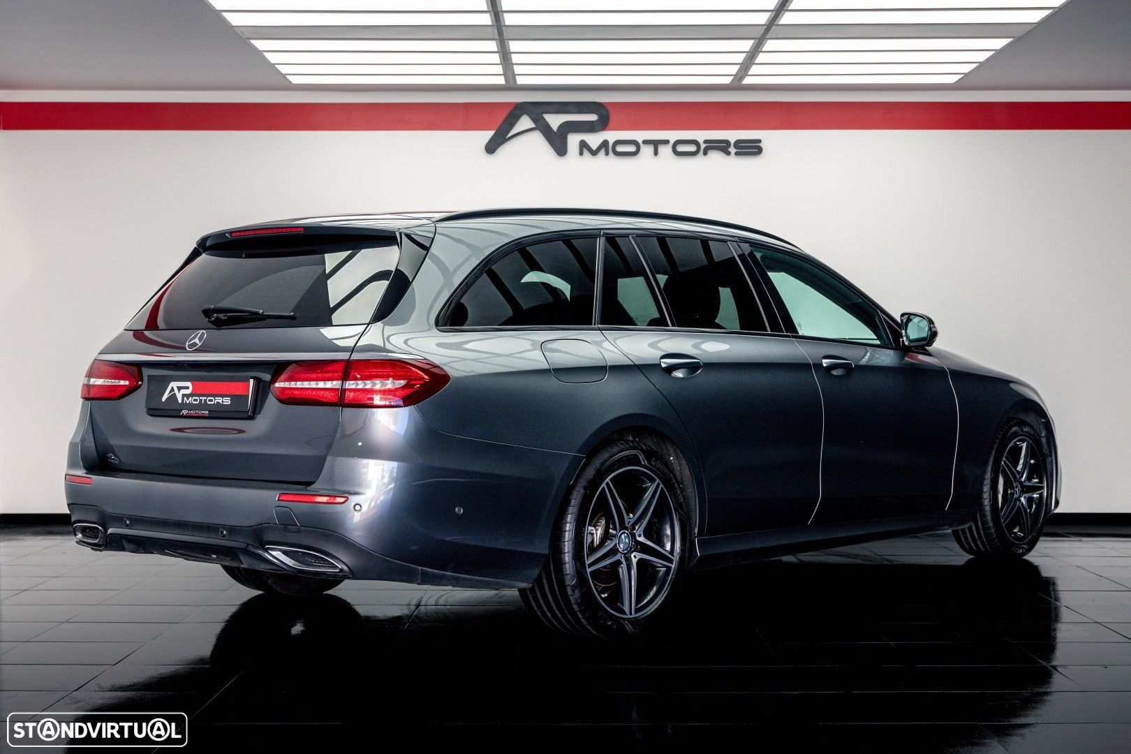 Mercedes-Benz E 220 d AMG - 4