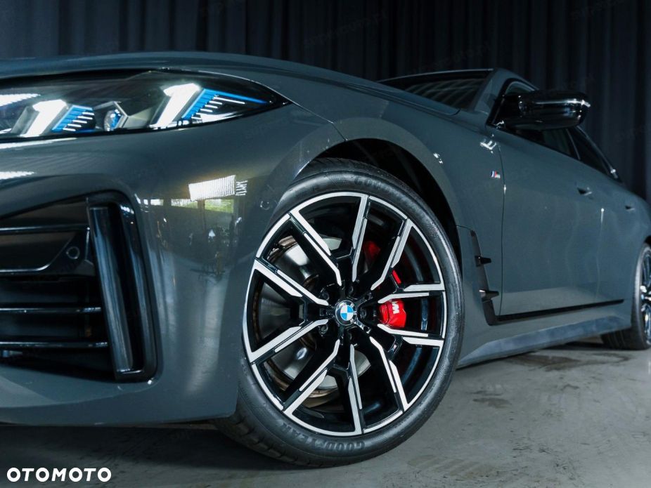 BMW Seria 4 M440i xDrive mHEV - 18