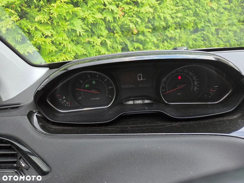 Peugeot 208 1.2 PureTech Active - 9