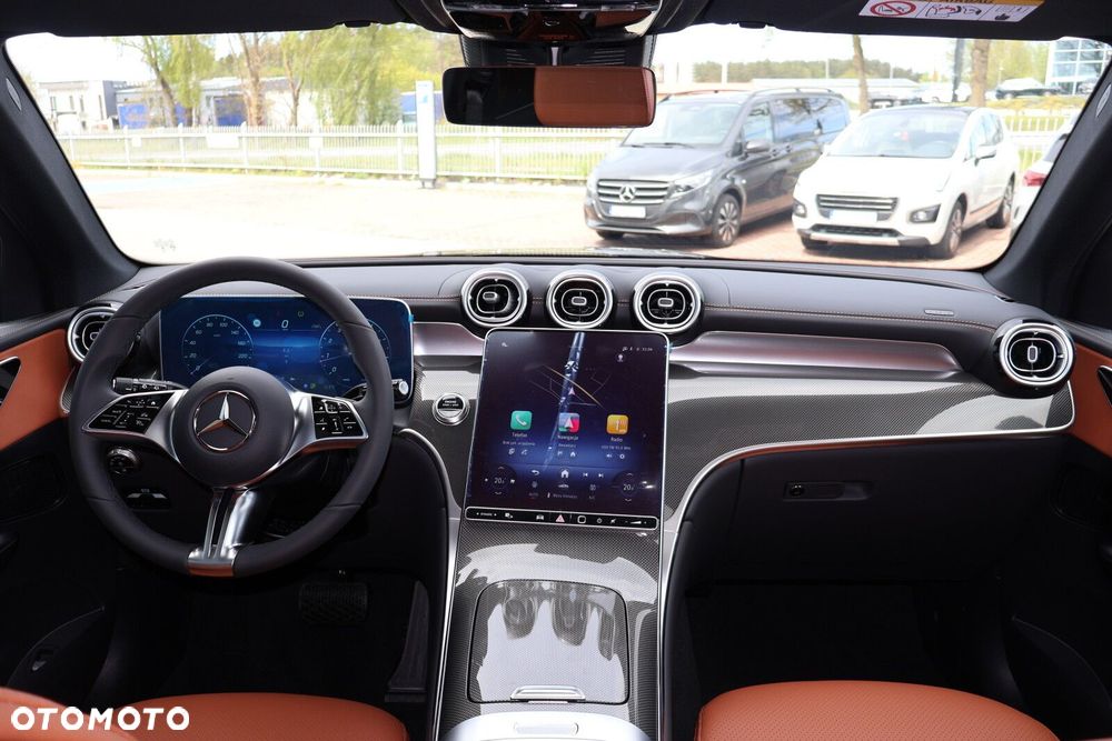 Mercedes-Benz GLC - 12