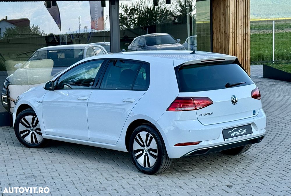 Volkswagen e-Golf - 5