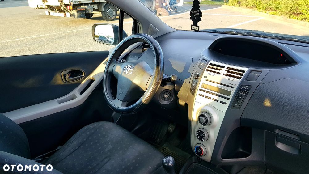 Toyota Yaris 1.0 Luna A/C - 18