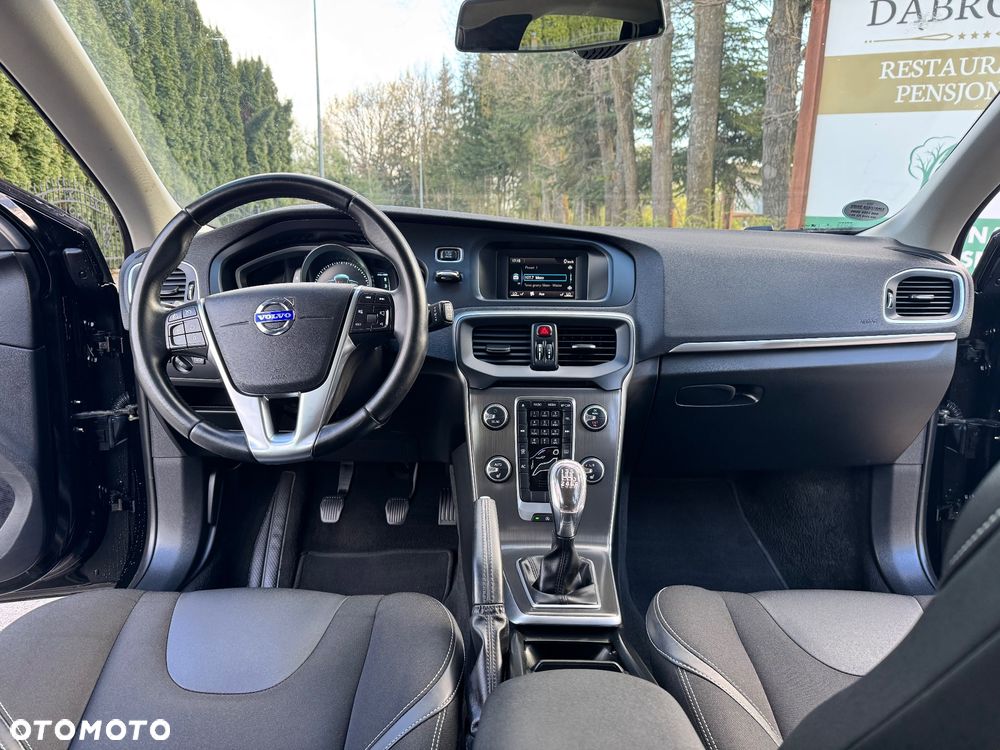 Volvo V40 D3 Momentum - 16