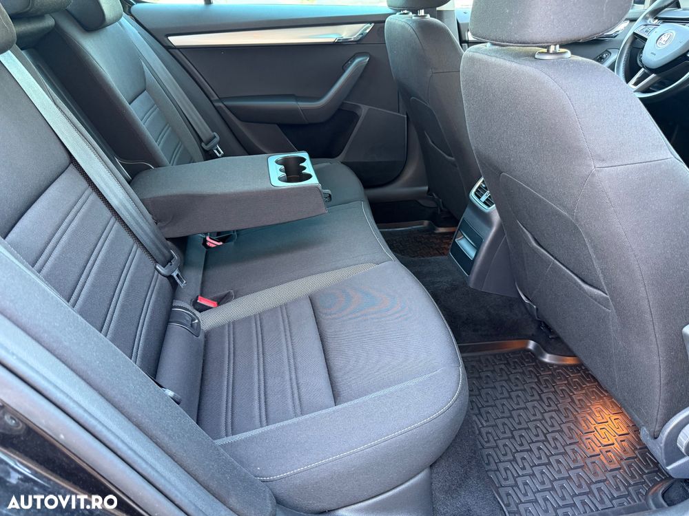 Skoda Octavia 2.0 TDI DSG Ambition - 16