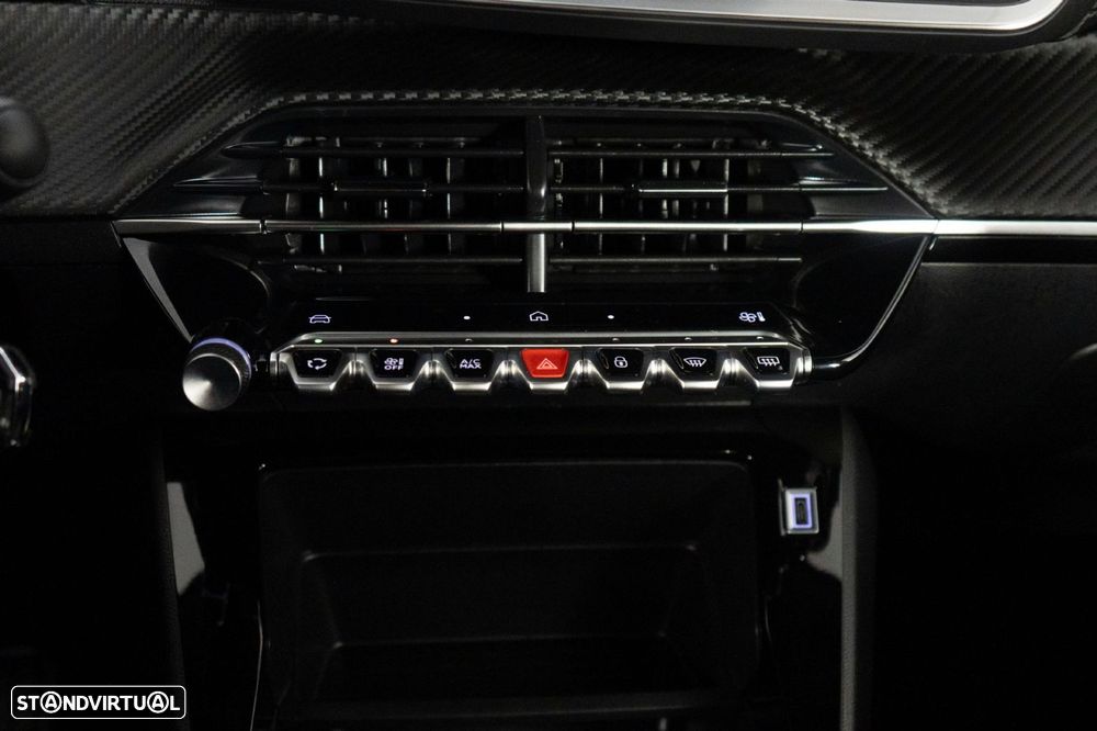 Peugeot 2008 1.2 Hybrid Style e-DCS6 - 19