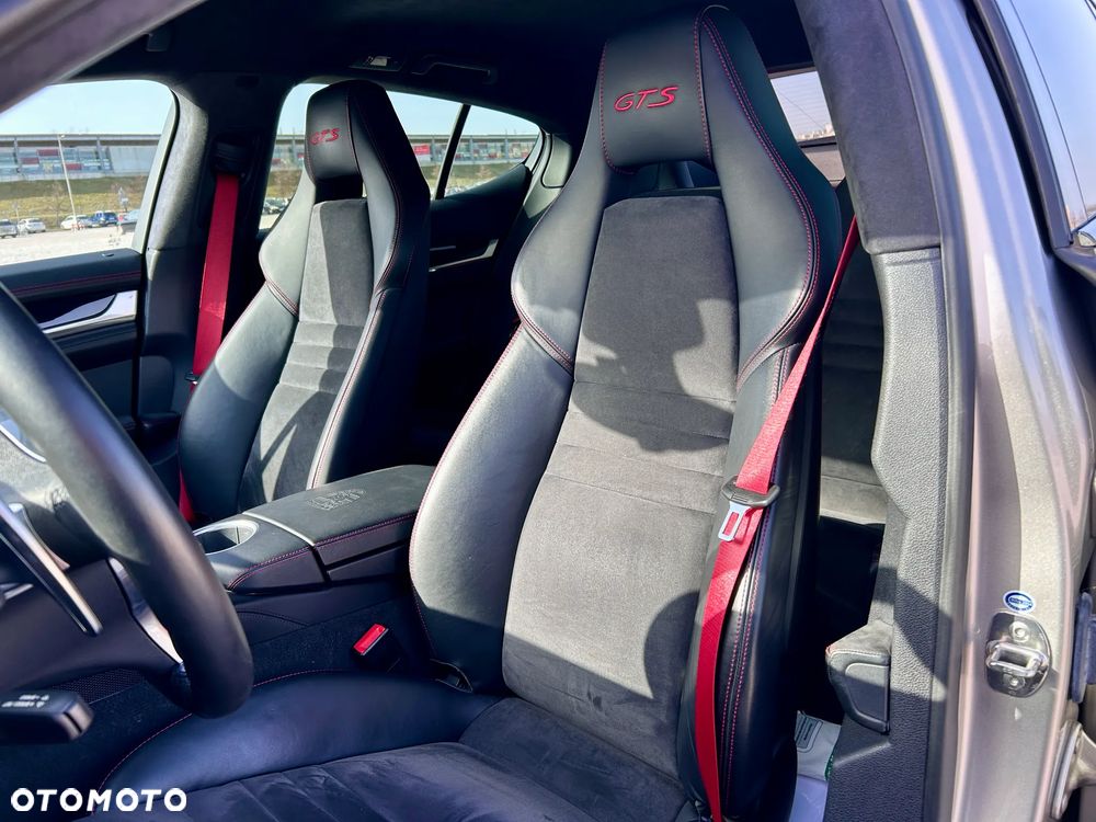 Porsche Panamera GTS PDK - 20