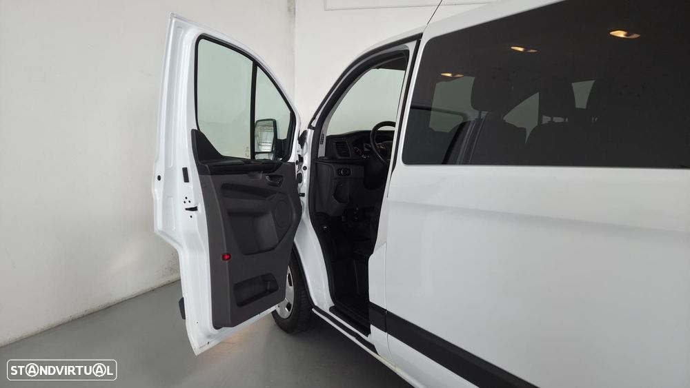 Ford Transit Custom L2H1 Longa 6Lug. - 6