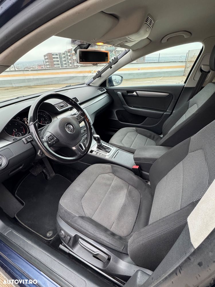 Volkswagen Passat 2.0 TDI BlueMotion Technology DSG Comfortline - 9