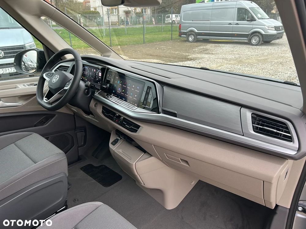 Volkswagen Multivan - 13